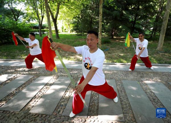 河北邢台：“秀”太极
