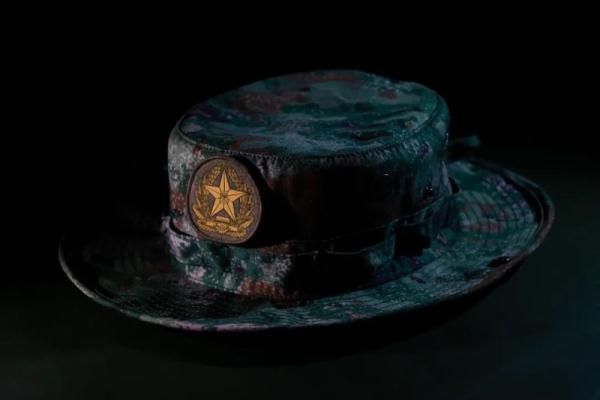 21式“蛙服”,他们换上了 21式“蛙服”,他们换上了