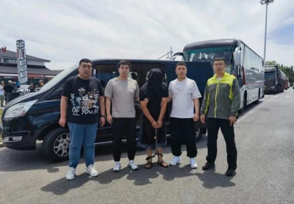 22载不懈追凶！杀害出租车司机命案真凶终落法网