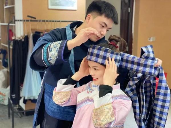 没见过针线活好的男孩子?哩尢,太酷啦! 没见过针线活好的男孩子?哩尢,太酷啦!