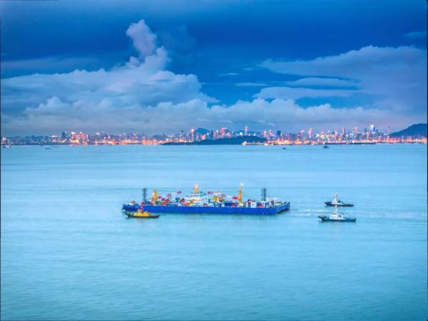 深中通道海底隧道顺利合龙！实现海底“牵手”