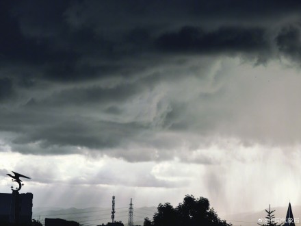 雷暴云长什么样？