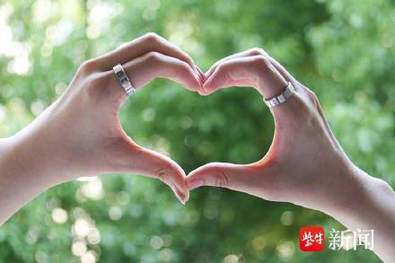 浪漫毕业季!班主任为毕业生定制学号戒指 浪漫毕业季!班主任为毕业生定制学号戒指