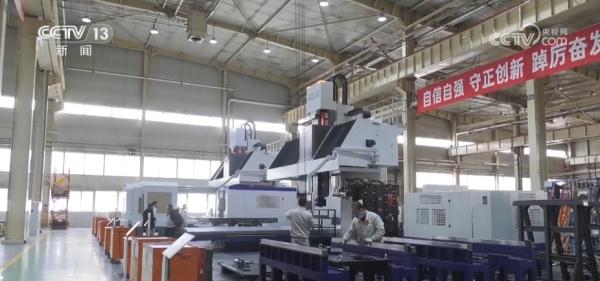 一“床”“跃龙门”！突破0.01毫米，核心关键技术不断超越