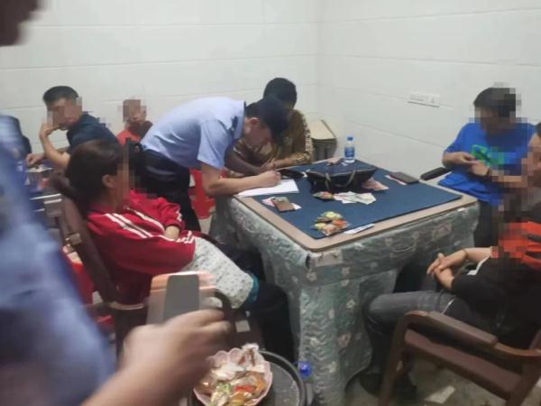 大排查大整治 | “炸金花、打麻将” 24人赌博被处罚！