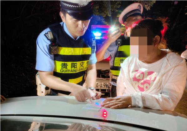贵阳女子驾驶教练车被查！“我这是教练车，你知道......”