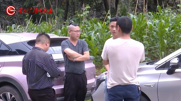 男子贷款买车没几天  发现无故多还近万元？公司：是你没理解透→