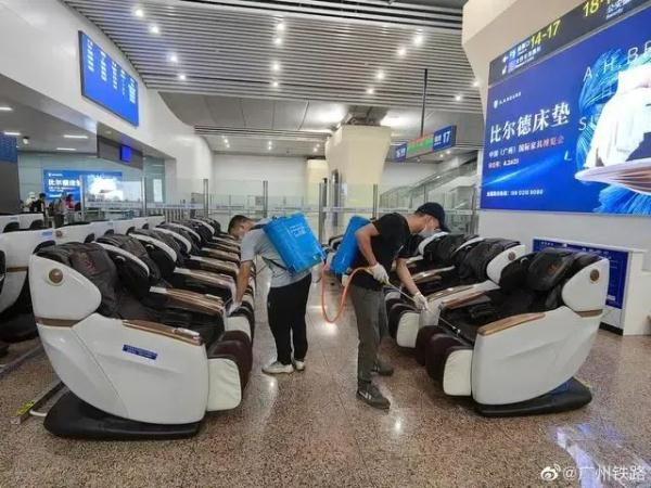 广州南站就“按摩椅出现虫子”致歉,公共按摩椅卫生吗? 广州南站就“按摩椅出现虫子”致歉,公共按摩椅卫生吗?