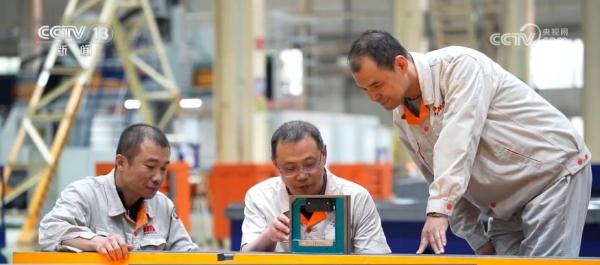 一“床”“跃龙门”！突破0.01毫米，核心关键技术不断超越