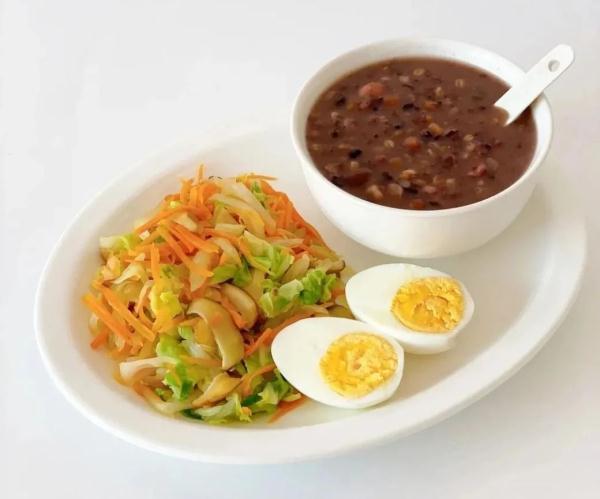 你以为早餐牛奶配鸡蛋健康吗?错!这几个不健康的早餐搭配别再吃了 你以为早餐牛奶配鸡蛋健康吗?错!这几个不健康的早餐搭配别再吃了