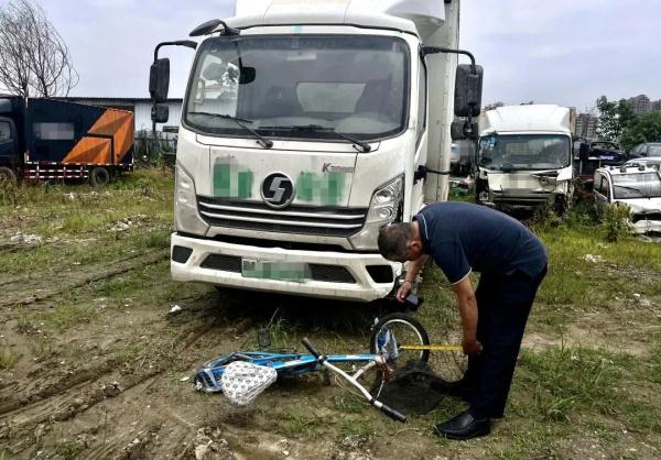 仅凭借零星“碎片”，18小时挖出肇事逃逸车辆！