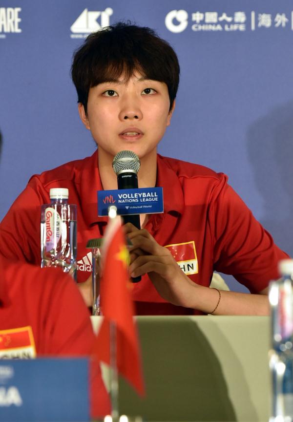 中国女排主教练蔡斌：球队处在爬坡阶段 改善空间很大