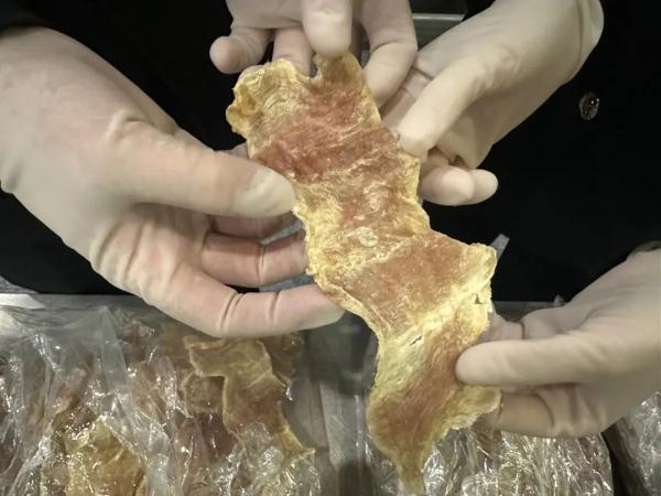 4袋！杭州机场海关查获可疑肉干