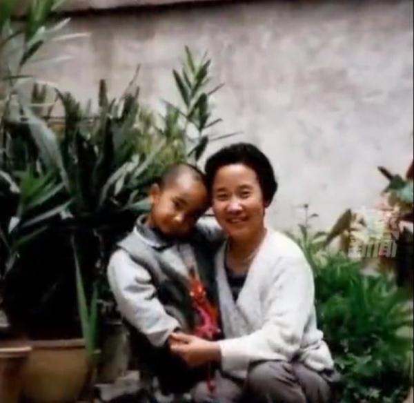 博士毕业论文致谢母亲冲上热搜 网友:读完已泪流满面…… 博士毕业论文致谢母亲冲上热搜 网友:读完已泪流满面……