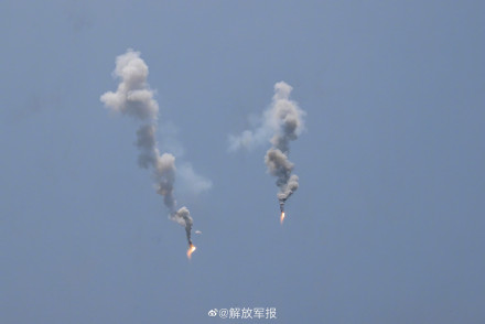 直击舰艇编队海上攻防演练 直击舰艇编队海上攻防演练