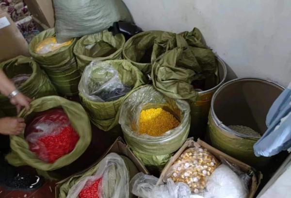 捣毁5处窝点！抓9人！内蒙警方破获特大制售有毒有害保健食品案