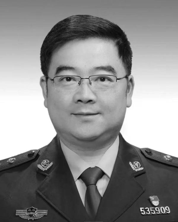 牺牲民警图片