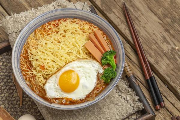 鸡蛋、牛肉是“发物”，生病了不能吃？真正的肿瘤“加速器”是它