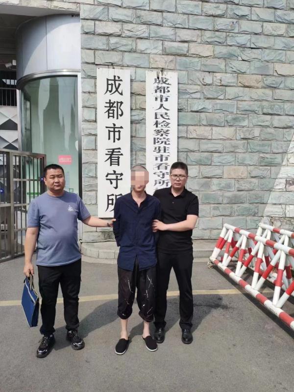 捣毁5处窝点！抓9人！内蒙警方破获特大制售有毒有害保健食品案