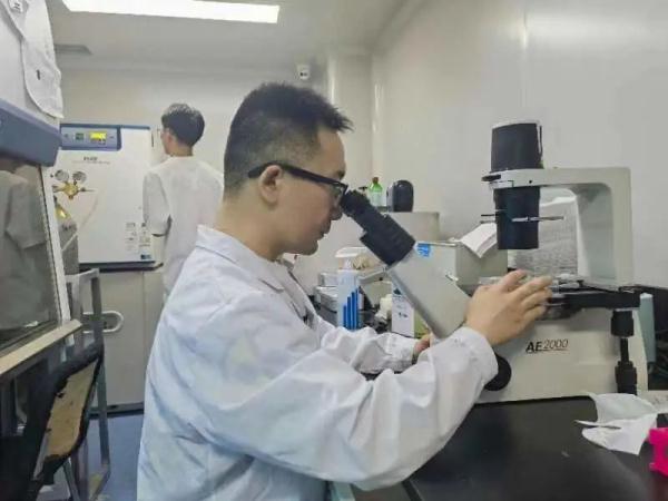 博士毕业论文致谢母亲冲上热搜 网友:读完已泪流满面…… 博士毕业论文致谢母亲冲上热搜 网友:读完已泪流满面……