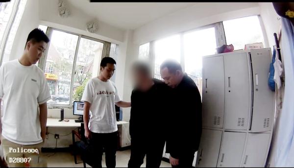 上海一小区保安竟是命案逃犯？潜逃19年，被抓时表情冷漠还抵赖