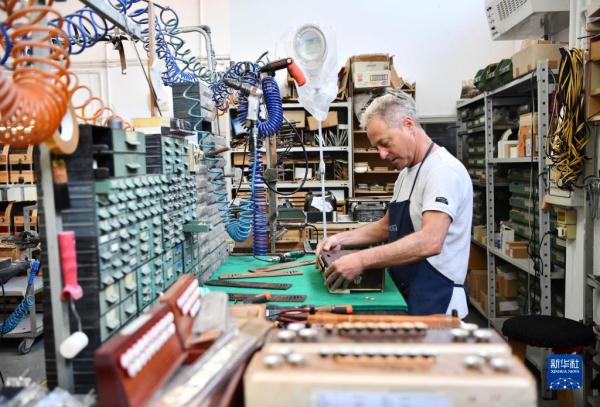 探访意大利手风琴品牌贝尔杜纳生产地 探访意大利手风琴品牌贝尔杜纳生产地