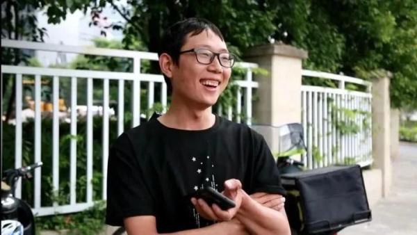 跳桥救人的外卖小哥感动全网，最新后续……