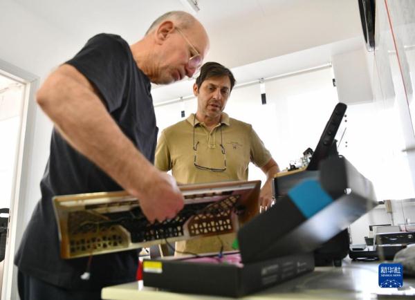 探访意大利手风琴品牌贝尔杜纳生产地 探访意大利手风琴品牌贝尔杜纳生产地