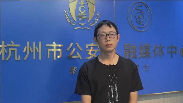 今天的热搜被他霸屏！外卖小哥跳桥救人！最新后续→