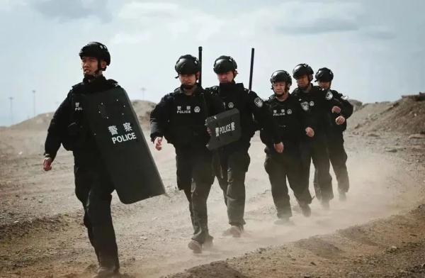在这里巡逻，一不小心就能被风吹走
