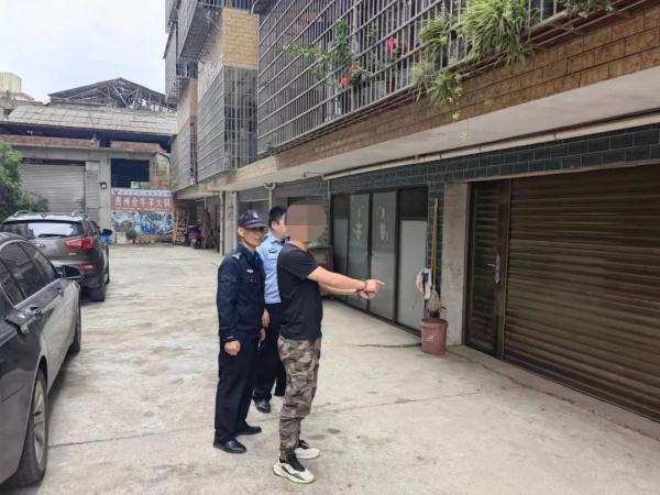 经讯问,嫌疑人周某某对其在青树坪镇盗窃七台摩托车的犯罪事实供认不