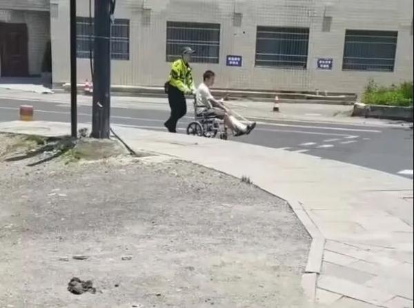 杭州街头，00后小伙被跟拍40分钟！有人专门打12345找他！网友怒赞