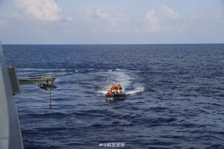 直击舰艇编队海上攻防演练 直击舰艇编队海上攻防演练