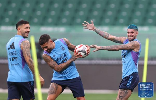 足球 |梅西亮相工体赛前训练 阿根廷队备战友谊赛 足球 |梅西亮相工体赛前训练 阿根廷队备战友谊赛