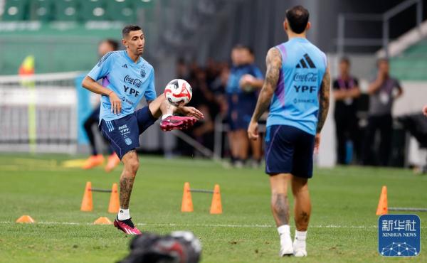 足球 |梅西亮相工体赛前训练 阿根廷队备战友谊赛 足球 |梅西亮相工体赛前训练 阿根廷队备战友谊赛