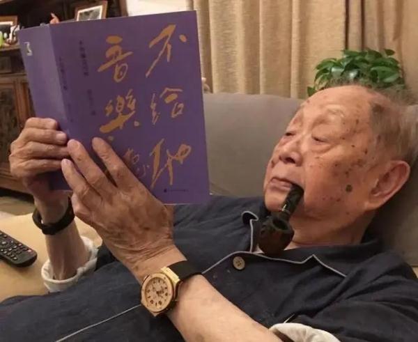 享年99岁!“鬼才”画家黄永玉去世,留下遗嘱:火化之后不取骨灰 享年99岁!“鬼才”画家黄永玉去世,留下遗嘱:火化之后不取骨灰