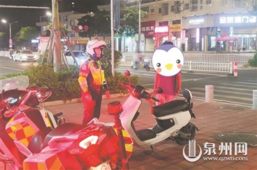 “鬼火少年”炫车技 交警持续严查