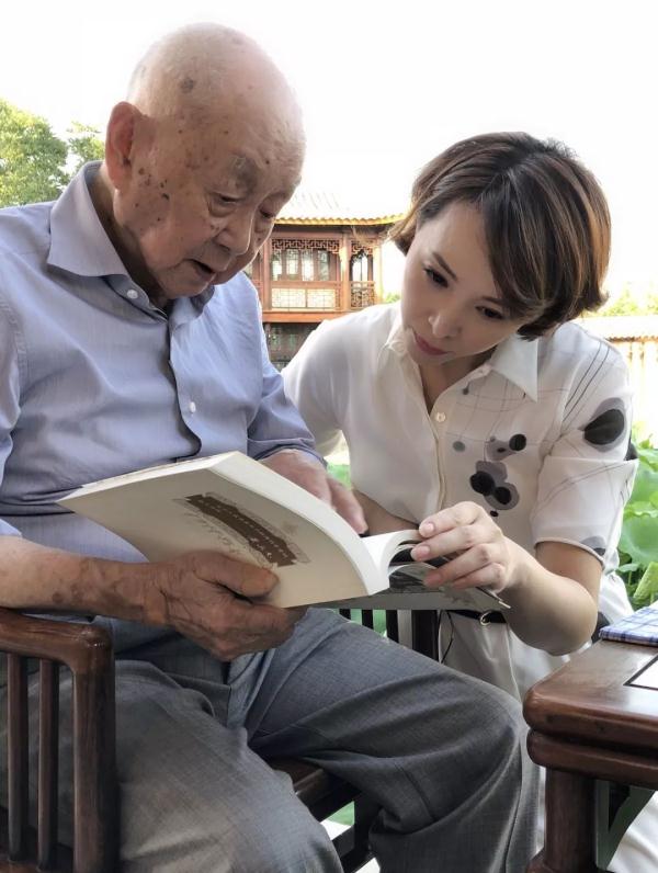 享年99岁!“鬼才”画家黄永玉去世,留下遗嘱:火化之后不取骨灰 享年99岁!“鬼才”画家黄永玉去世,留下遗嘱:火化之后不取骨灰