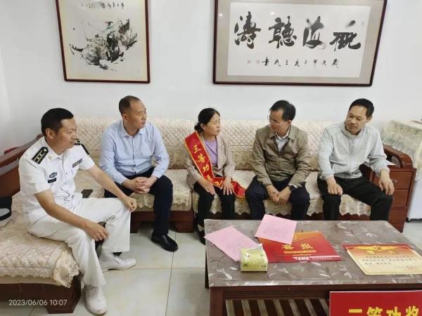 再度立功，英雄门第添新喜