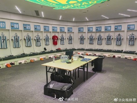 阿根廷球员球衣上印着中文名字