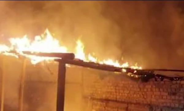 刑拘!一女子纵火烧楼,只因工作不顺心 刑拘!一女子纵火烧楼,只因工作不顺心