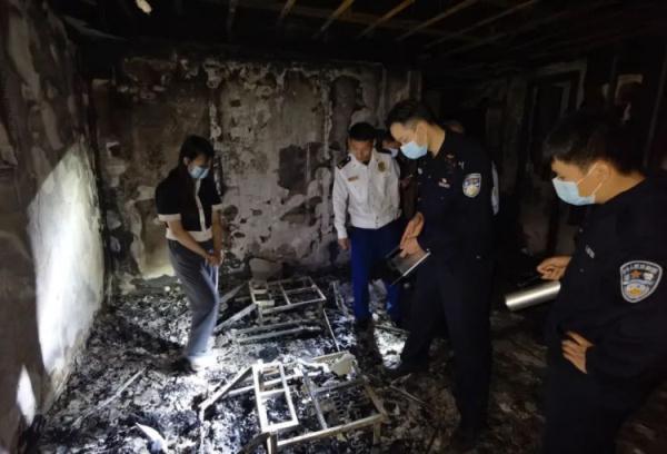 刑拘!一女子纵火烧楼,只因工作不顺心 刑拘!一女子纵火烧楼,只因工作不顺心