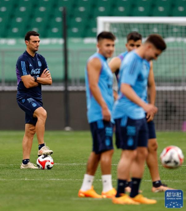 足球 |梅西亮相工体赛前训练 阿根廷队备战友谊赛 足球 |梅西亮相工体赛前训练 阿根廷队备战友谊赛