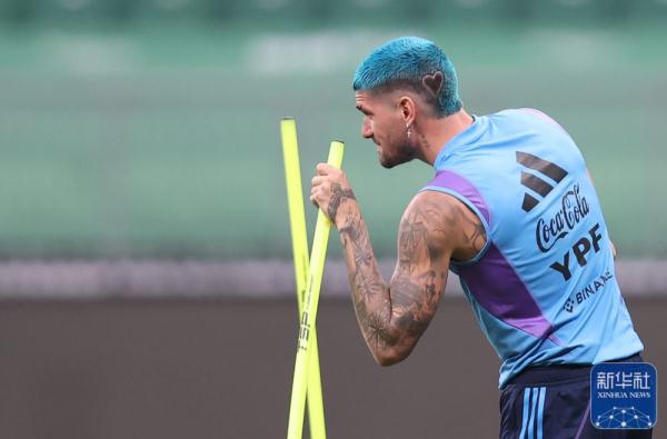 足球 |梅西亮相工体赛前训练 阿根廷队备战友谊赛 足球 |梅西亮相工体赛前训练 阿根廷队备战友谊赛