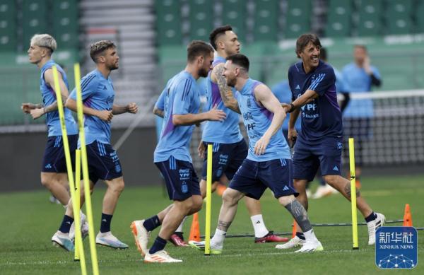 足球 |梅西亮相工体赛前训练 阿根廷队备战友谊赛 足球 |梅西亮相工体赛前训练 阿根廷队备战友谊赛