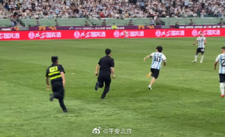 这位“10号”,“红牌”警告 这位“10号”,“红牌”警告