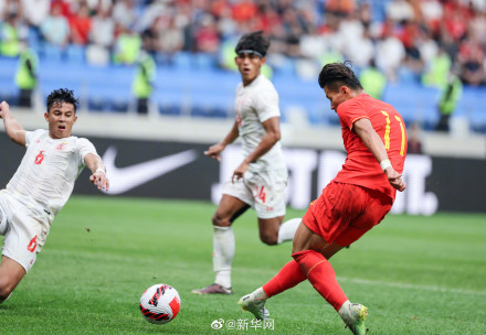 国际足球邀请赛中国队4比0胜缅甸队