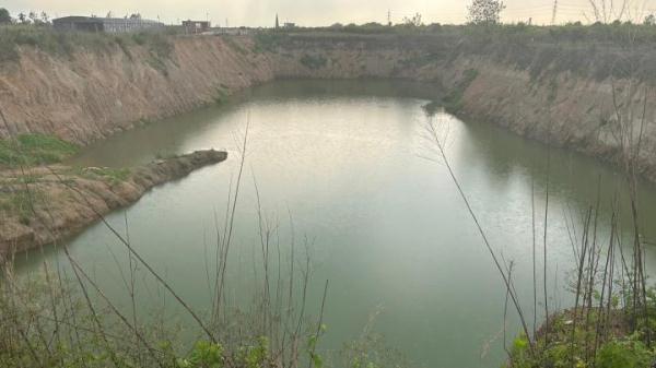 填埋建筑垃圾、突击倒土复垦……苏鲁交界毁田盗采砂石调查