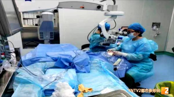 “我可以参加考试吗？”中考前一天男孩眼球破裂，医院紧急手术...