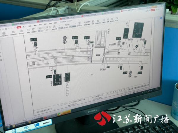 国道车流如织,交通信号灯却荒废多年,究竟谁能点亮它? 国道车流如织,交通信号灯却荒废多年,究竟谁能点亮它?